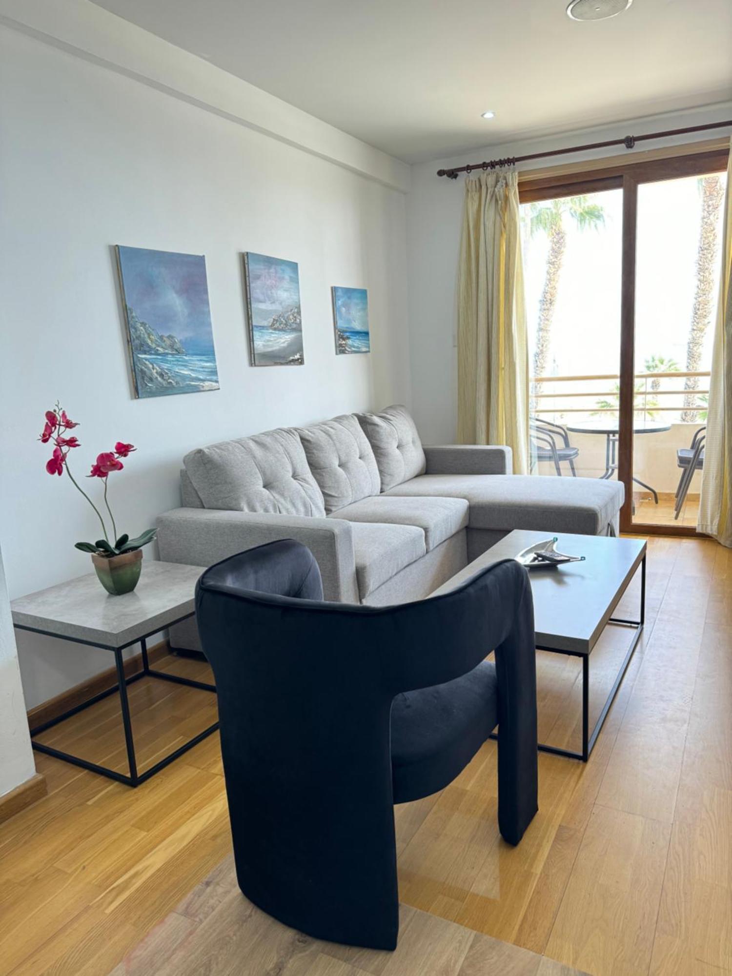 Ithaki Phinikoudes Apartment No. 102 Larnaca Exteriör bild