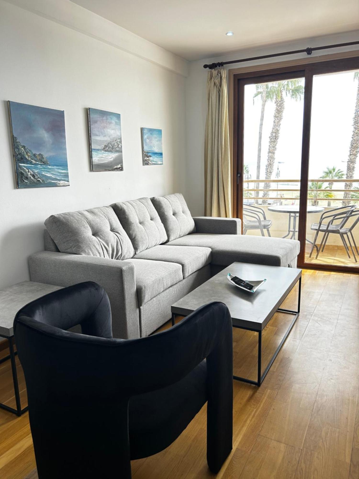 Ithaki Phinikoudes Apartment No. 102 Larnaca Exteriör bild